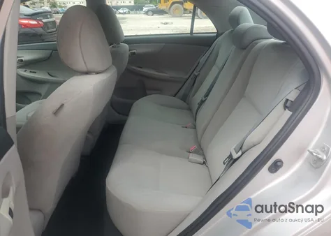 2013 Toyota Corolla Base z USA, uszkodzony, nr VIN 2T1BU4EE0DC978065